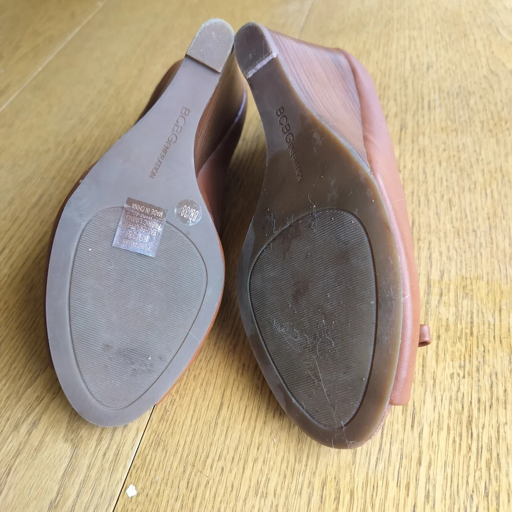 BCBGeneration Wedge Peep Toe Sandals Size 8B
